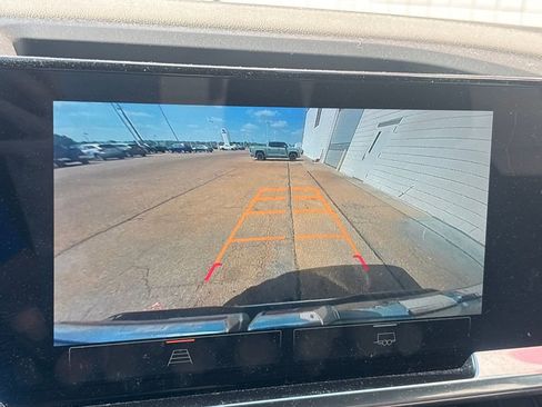 Used 2024 GMC Sierra 1500 SLT w/ SLT Premium Package image 12