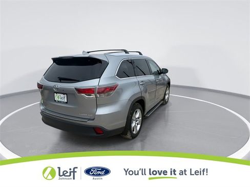 Used 2015 Toyota Highlander Limited Platinum image 11