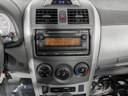Used 2012 Toyota Corolla LE FWD image 22