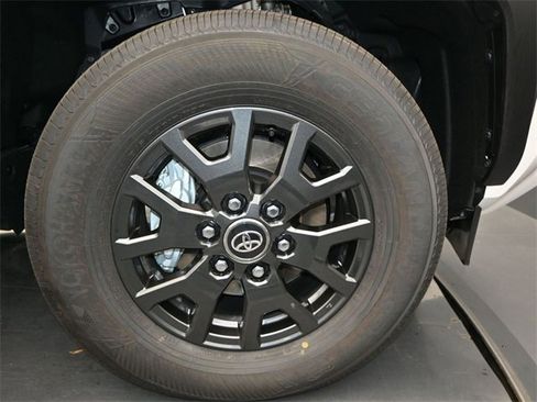 New 2026 Toyota 4Runner SR5 image 15