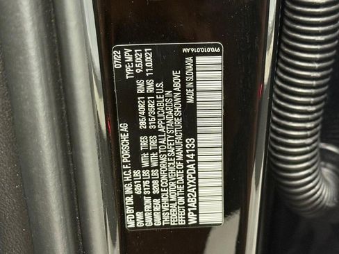 Certified 2023 Porsche Cayenne S image 27