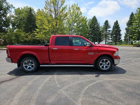 Used 2017 RAM 1500 Laramie w/ Convenience Group AWD/4WD image 5