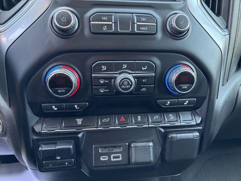 Used 2020 Chevrolet Silverado 2500 LT w/ Convenience Package AWD/4WD image 23