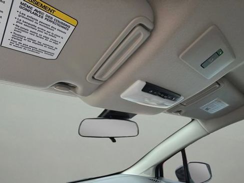 Used 2025 Nissan Versa SR w/ Trunk Package FWD image 27