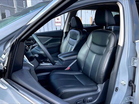 Certified 2022 Nissan Murano SV w/ SV Midnight Edition Package FWD image 8