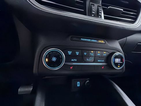 Used 2020 Ford Escape SE FWD image 22