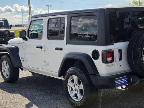 Used 2019 Jeep Wrangler Unlimited Sport S AWD/4WD image 2