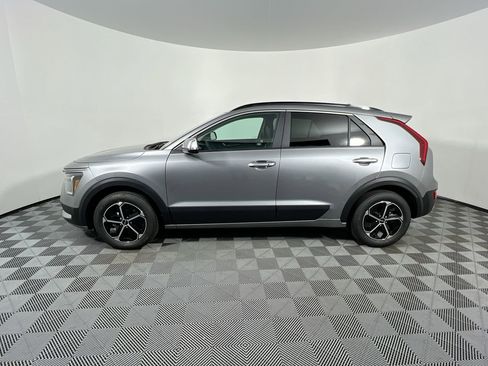 New 2025 Kia Niro SX image 8