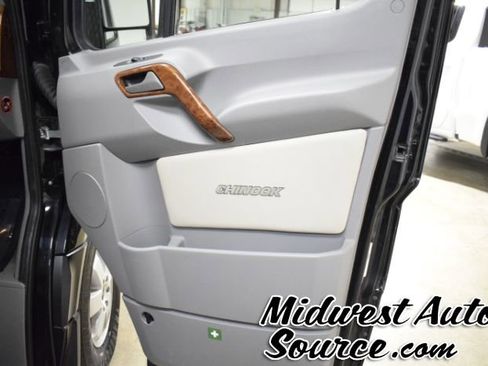 Used 2017 Mercedes-Benz Sprinter 2500 image 37