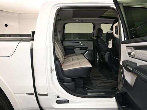 Used 2024 RAM 1500 Limited AWD/4WD image 27