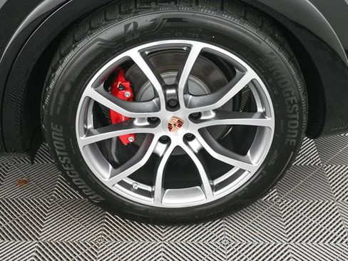 New 2025 Porsche Cayenne S image 46
