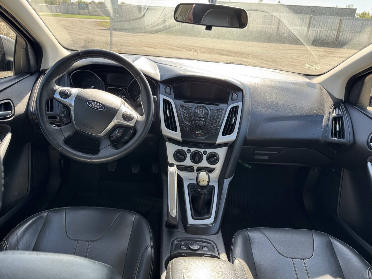 Used 2013 Ford Focus SE FWD image 30