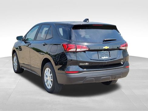 Used 2024 Chevrolet Equinox LS w/ LS Convenience Package AWD/4WD image 4