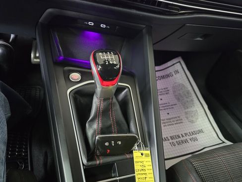 Used 2022 Volkswagen GTI S image 19