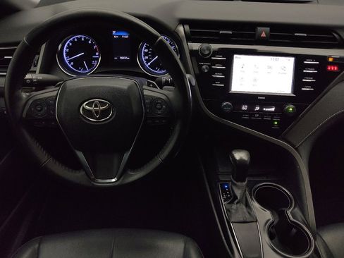 Used 2020 Toyota Camry SE FWD image 22
