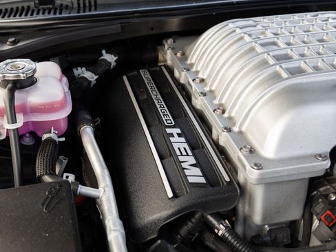 Used 2019 Dodge Challenger SRT Hellcat Redeye image 65