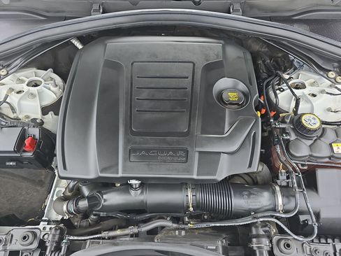 Used 2021 Jaguar F-PACE S image 34