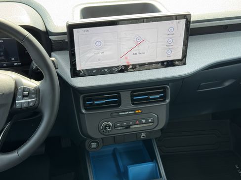 New 2026 Ford Maverick XLT w/ XLT Luxury Package image 16