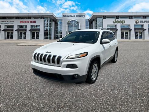 Used 2014 Jeep Cherokee Latitude FWD image 4