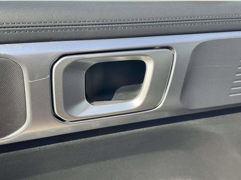 Used 2025 Hyundai Santa Fe SEL image 16