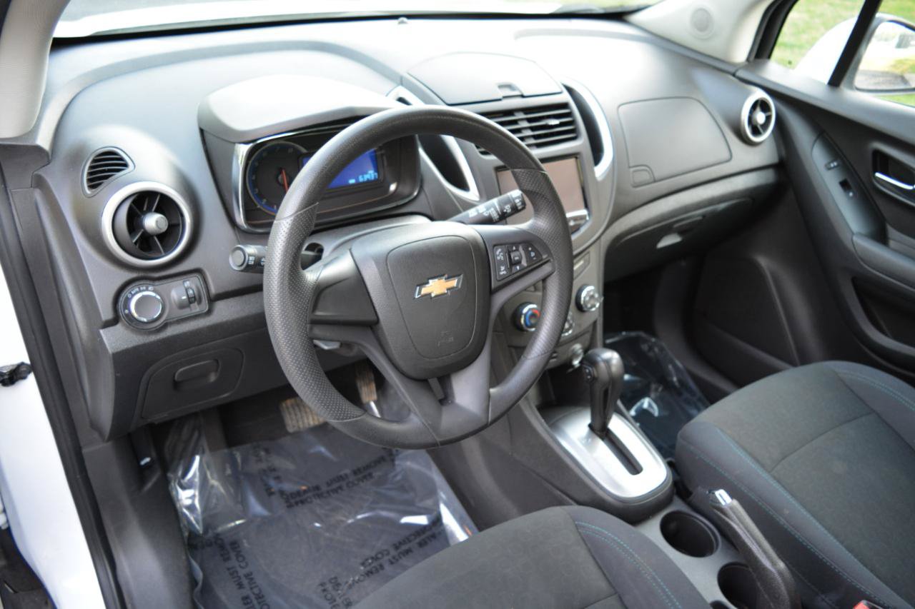 Used 2016 Chevrolet Trax LS w/ LPO, Protection Package AWD/4WD image 10
