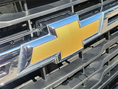 Used 2025 Chevrolet Silverado 2500 LT image 30