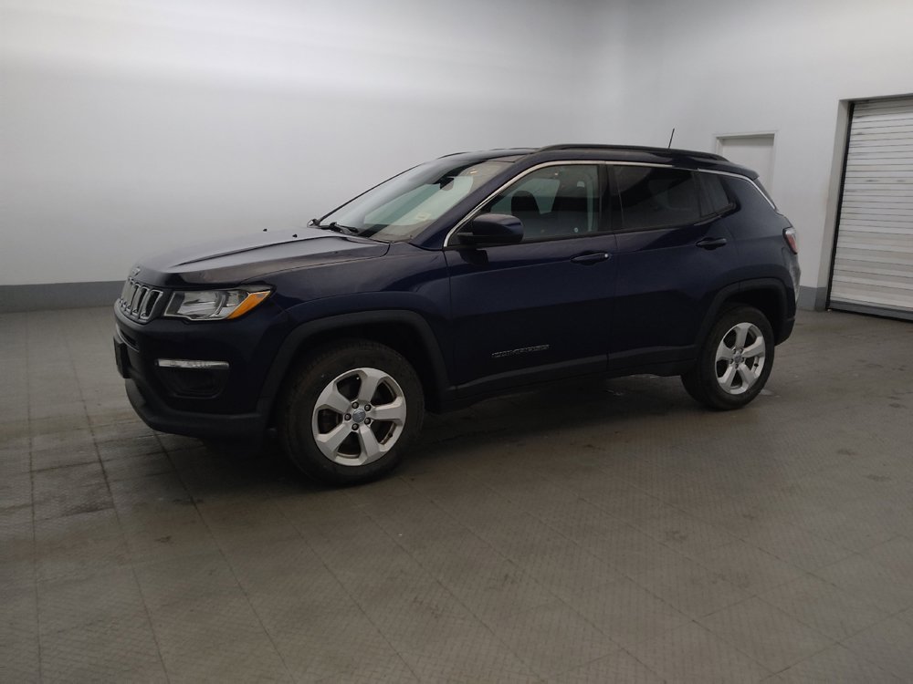 Used 2019 Jeep Compass Latitude w/ Cold Weather Group AWD/4WD image 2