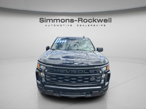 Used 2024 Chevrolet Silverado 1500 Custom AWD/4WD image 6