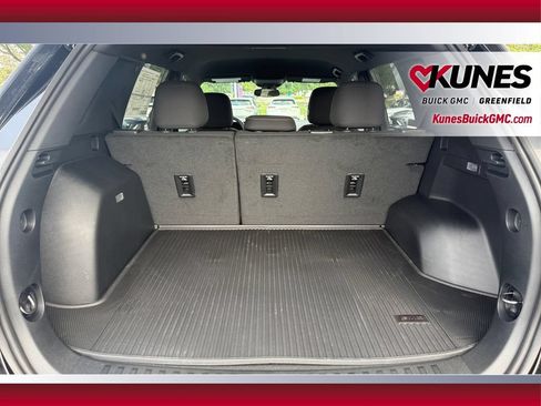 New 2026 GMC Terrain Elevation w/ LPO, Floor Liner Package AWD/4WD image 33