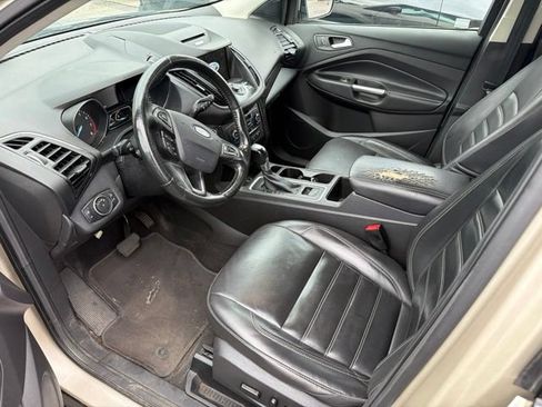 Used 2017 Ford Escape Titanium AWD/4WD image 18