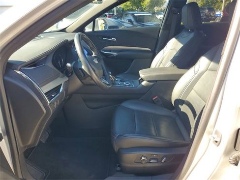 Used 2019 Cadillac XT4 Premium Luxury image 17