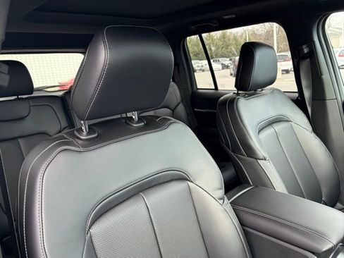 New 2026 Jeep Grand Cherokee Limited w/ Luxury Tech Group II AWD/4WD image 31