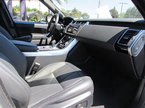 Used 2020 Land Rover Range Rover Sport HSE AWD/4WD image 32