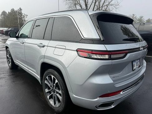 New 2025 Jeep Grand Cherokee Overland AWD/4WD image 6