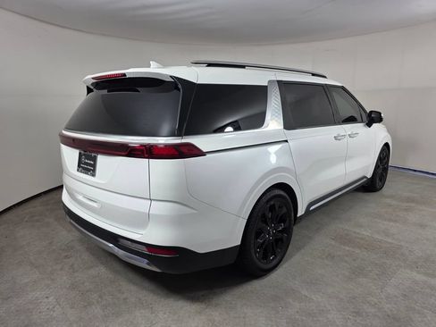 Used 2022 Kia Carnival SX Prestige FWD image 4