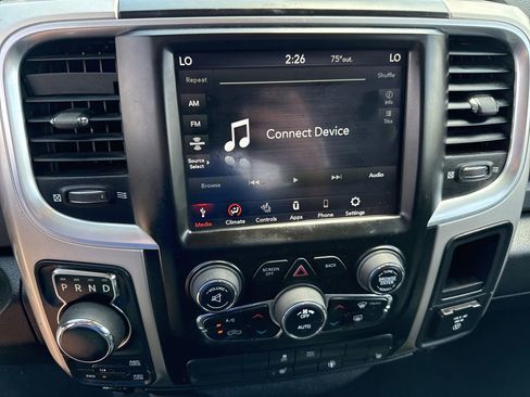 Used 2020 RAM 1500 Classic SLT w/ Luxury Group AWD/4WD image 23