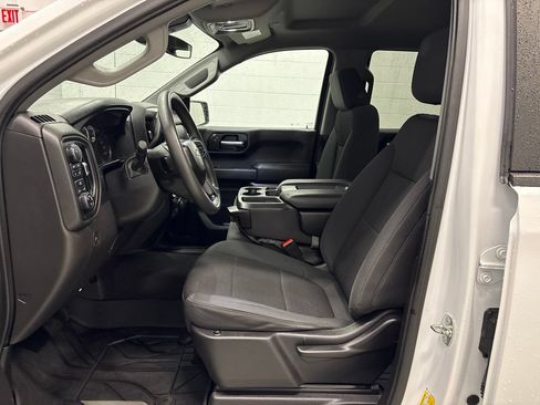 Used 2021 Chevrolet Silverado 1500 Custom w/ Safety Confidence Package AWD/4WD image 17