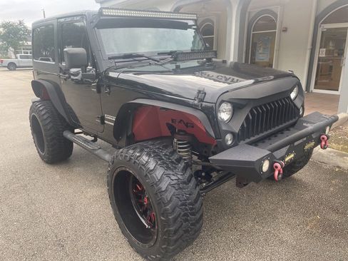 Used 2015 Jeep Wrangler Sport AWD/4WD image 2
