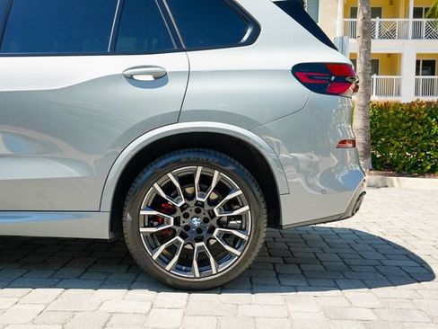 Used 2024 BMW X5 sDrive40i w/ M Sport Package RWD image 16