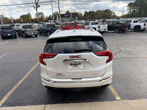 Used 2020 GMC Terrain Denali w/ Denali Premium Package image 6
