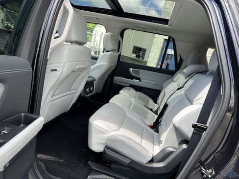 Used 2025 Ford Expedition Max Platinum AWD/4WD image 10