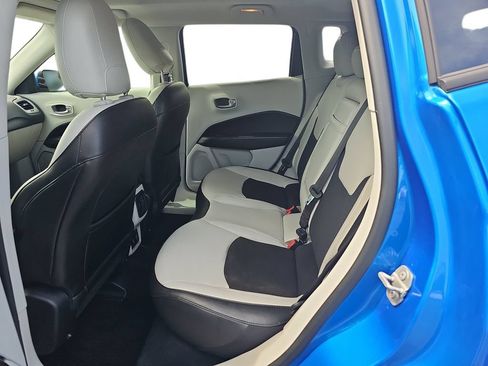 Used 2019 Jeep Compass Latitude w/ Popular Equipment Group FWD image 14