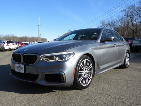 Used 2018 BMW M550i xDrive image 1