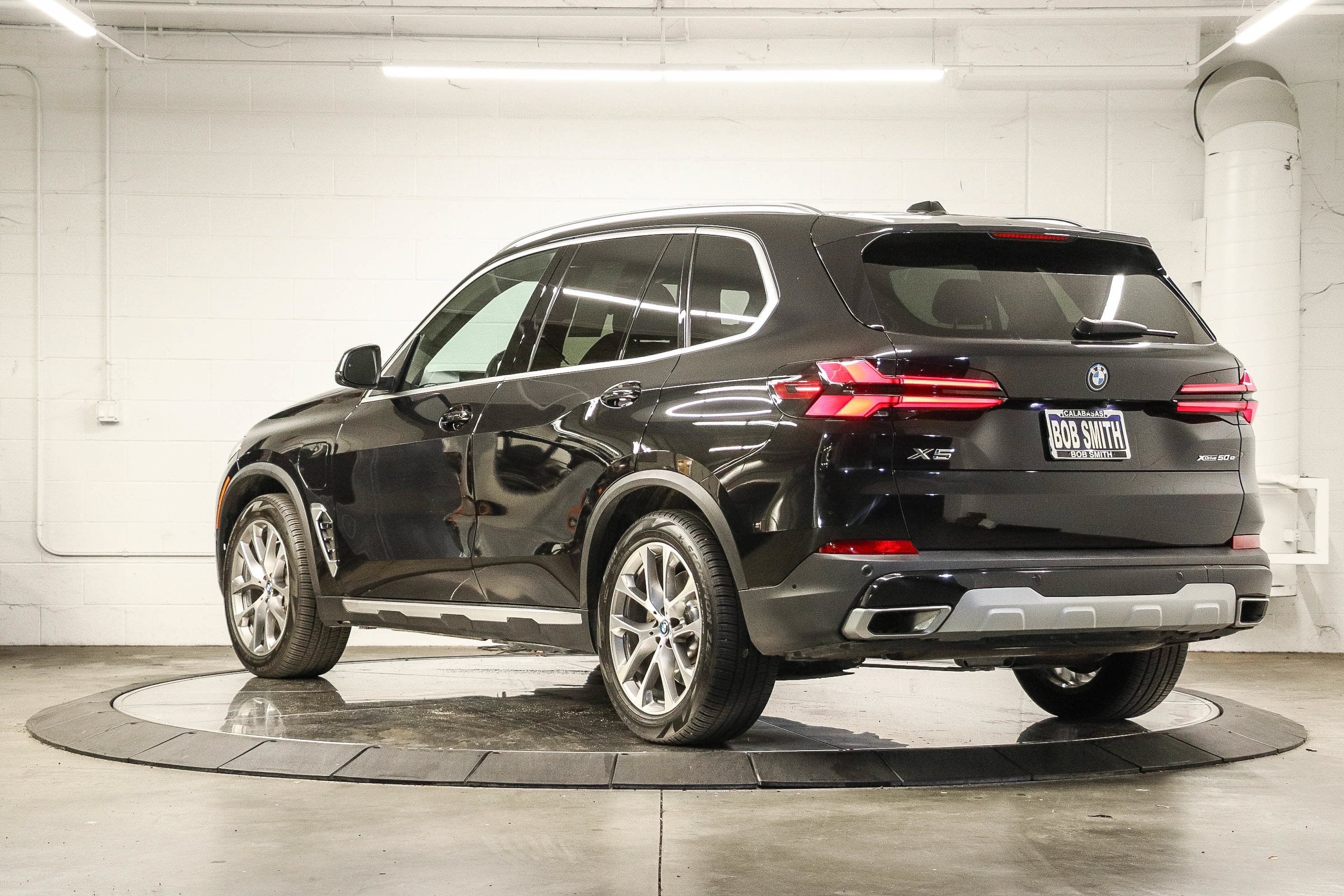 Certified 2024 BMW X5 xDrive50e AWD/4WD image 4