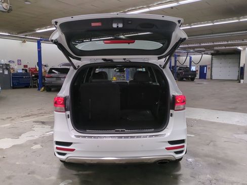 Used 2018 Kia Sorento SX image 11