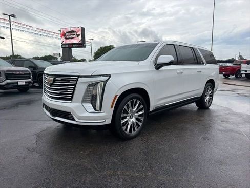 Used 2025 Cadillac Escalade ESV Premium Luxury Platinum w/ LPO, Floor Liner Package AWD/4WD image 3