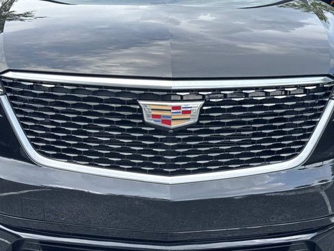 Certified 2024 Cadillac XT6 Premium Luxury w/ Technology Package FWD image 10