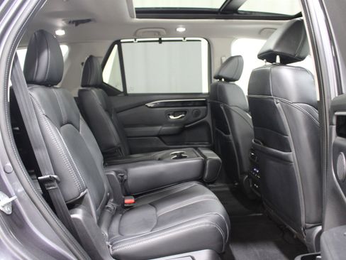 Used 2023 Honda Pilot Touring image 28