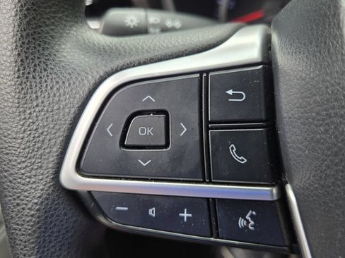 Used 2022 Toyota Highlander L FWD image 25