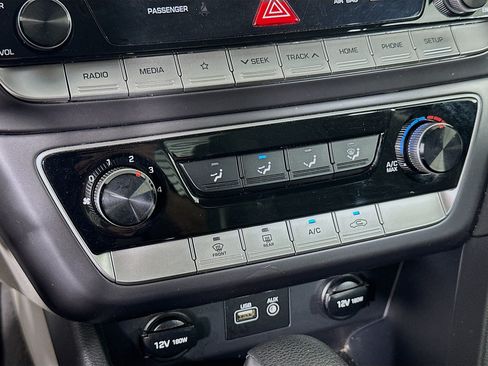 Used 2018 Hyundai Sonata SE FWD image 23
